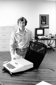 Mike Markkula (1977)