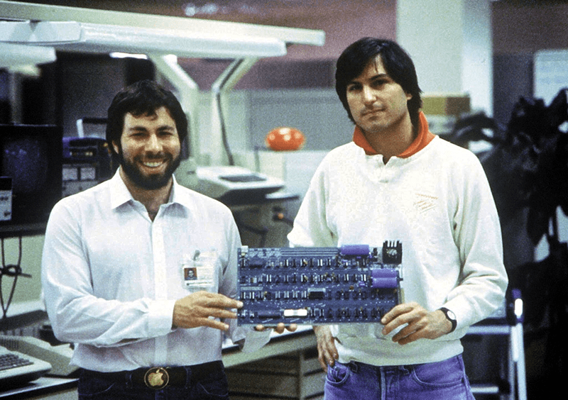 1977: Steve Wozniak and Steve Jobs
