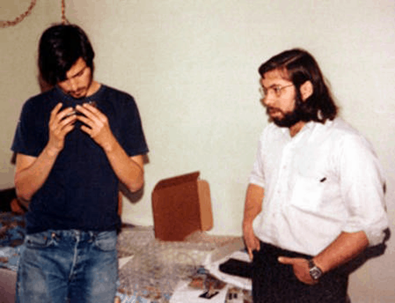 1976: Building "Blue Boxes" 1976: Building "Blue Boxes"