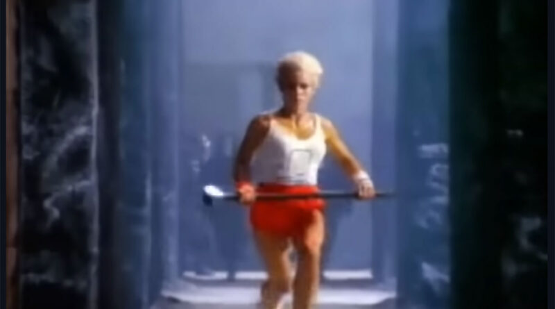 Apple Super Bowl Commercial 1984
